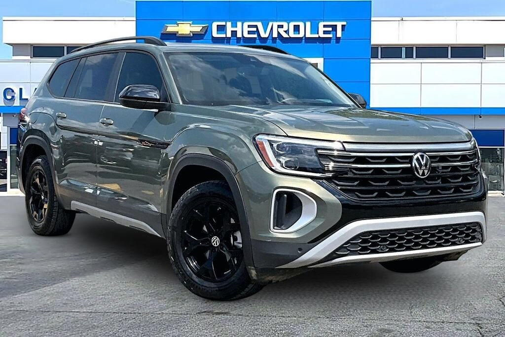 Used 2024 Volkswagen Atlas 2.0T Peak Edition SEL