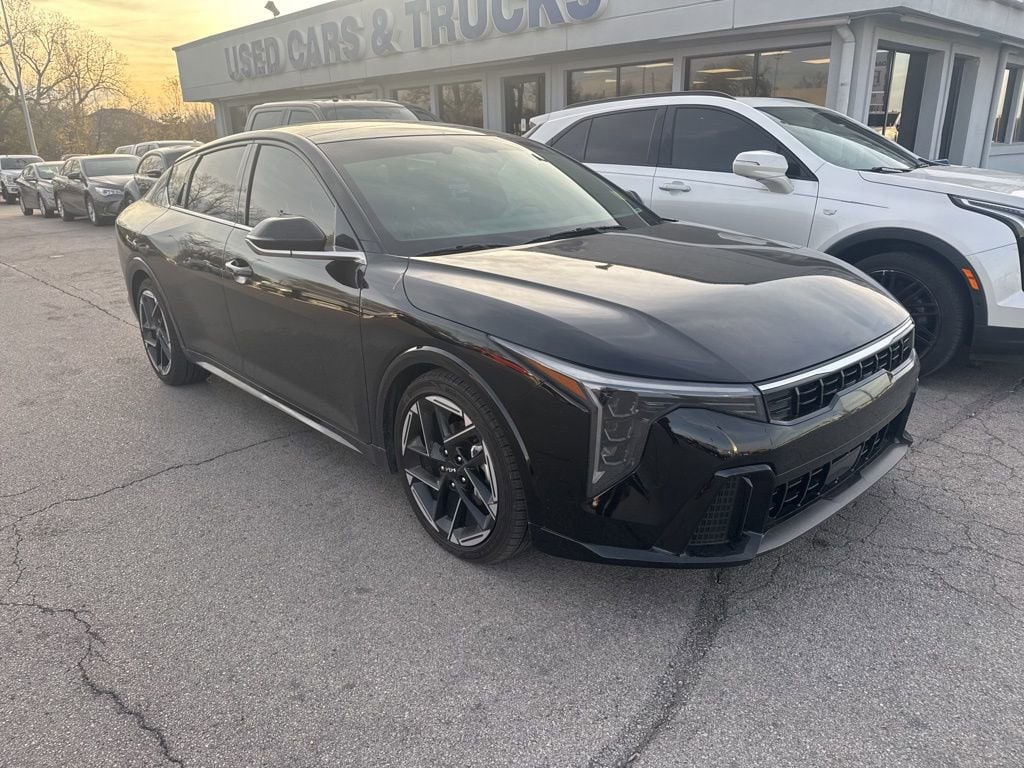 2025 Kia K4 GT-Line's photo
