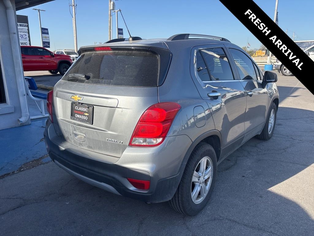 Used 2020 Chevrolet Trax LT with VIN 3GNCJLSB8LL330946 for sale in Owasso, OK