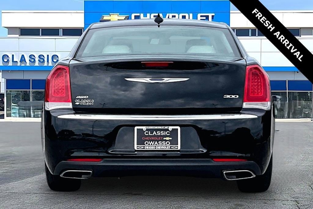 Used 2018 Chrysler 300 Limited