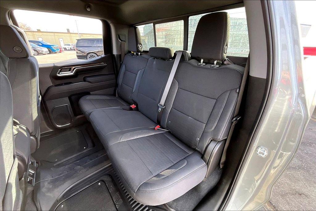 2025 Chevrolet Silverado 1500 LT - Photo 10