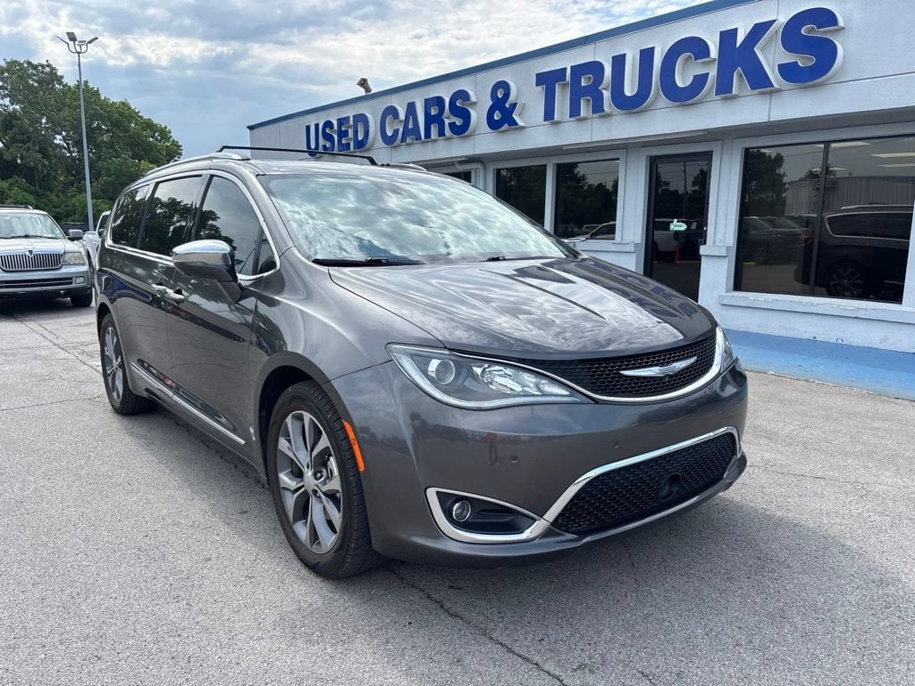 Used 2017 Chrysler Pacifica Limited