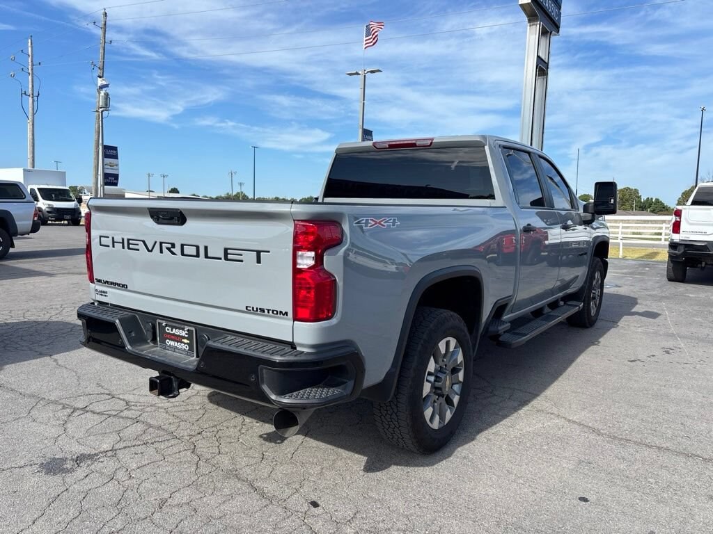 Used 2024 Chevrolet Silverado 2500 HD Custom Truck