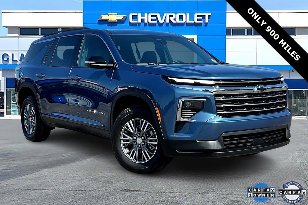 2026 Chevrolet Traverse LT's photo