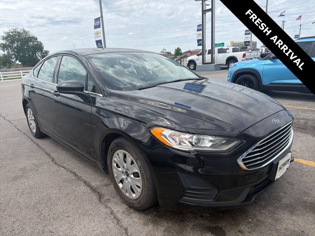 Used 2019 Ford Fusion S with VIN 3FA6P0G76KR283439 for sale in Owasso, OK