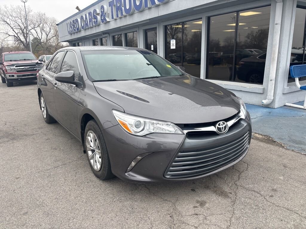 Used 2017 Toyota Camry XLE