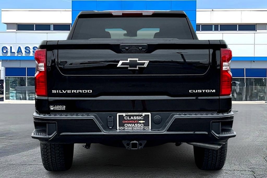 New 2026 Chevrolet Silverado 1500 Custom Truck