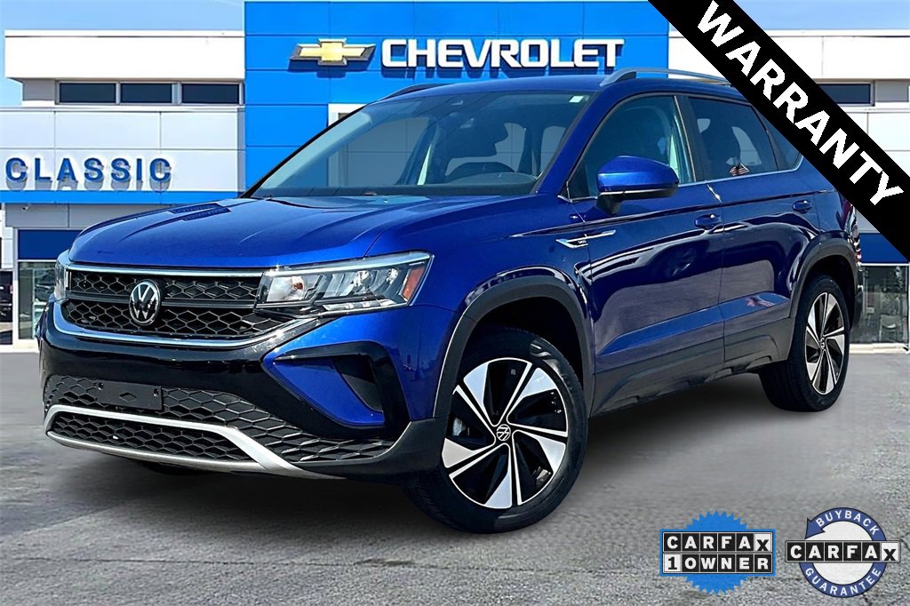 2023 Volkswagen Taos SE photo 3