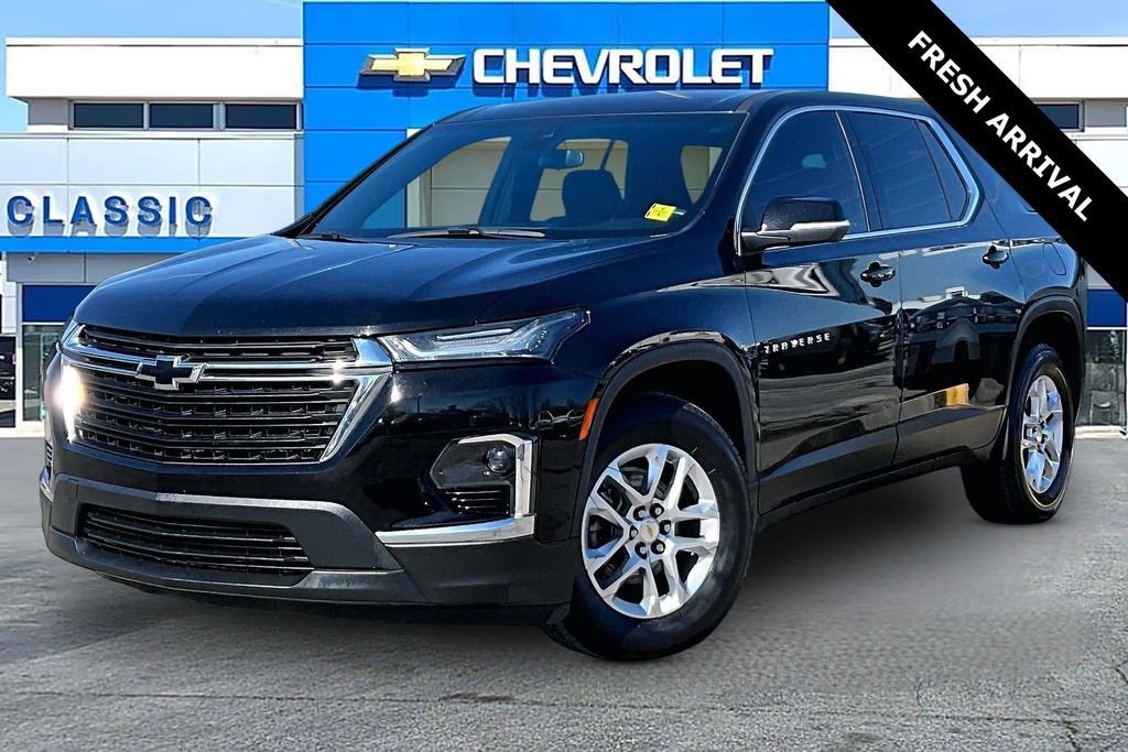 Used 2023 Chevrolet Traverse LS SUV