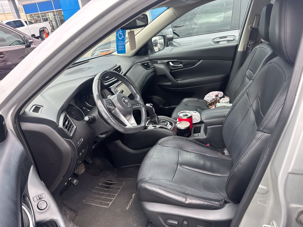 Used 2017 Nissan Rogue SL