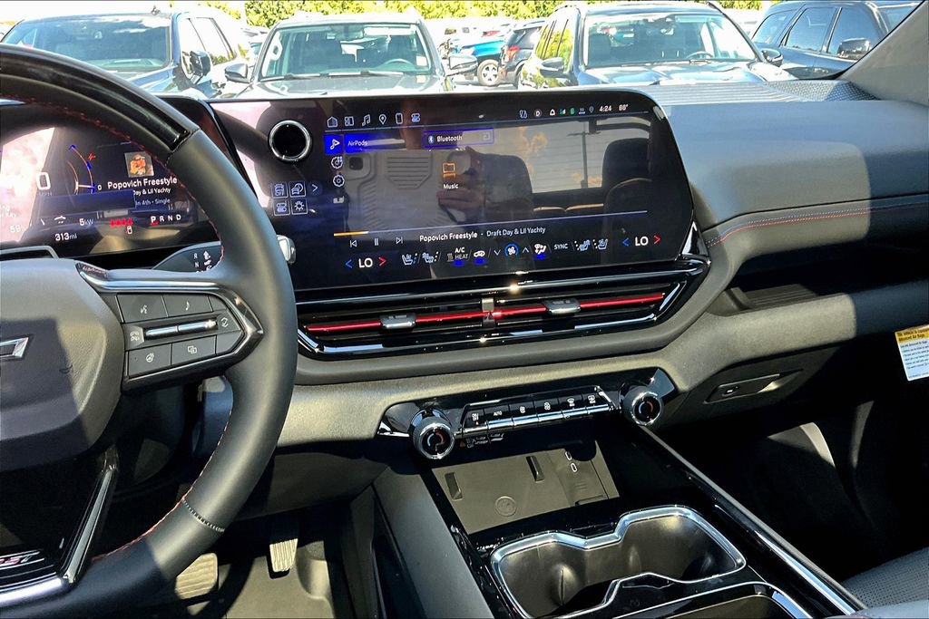 2025 Chevrolet Silverado EV RST - Photo 7