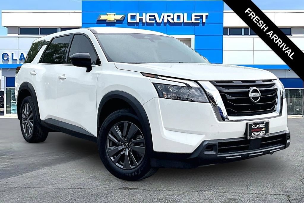 Used 2024 Nissan Pathfinder S