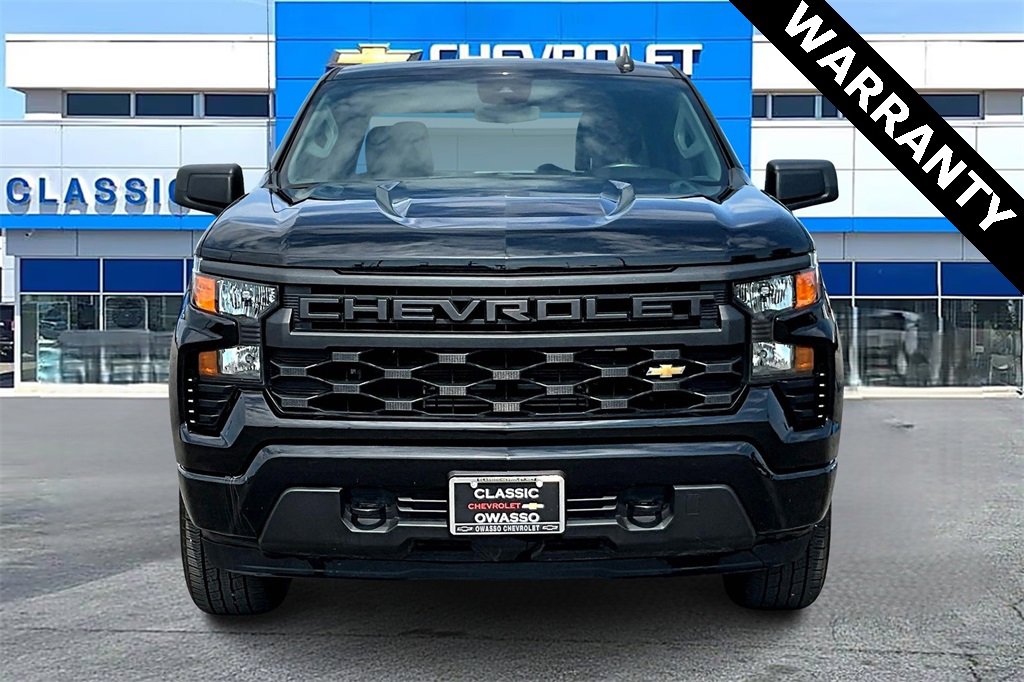 2023 Chevrolet Silverado 1500 Custom photo 2