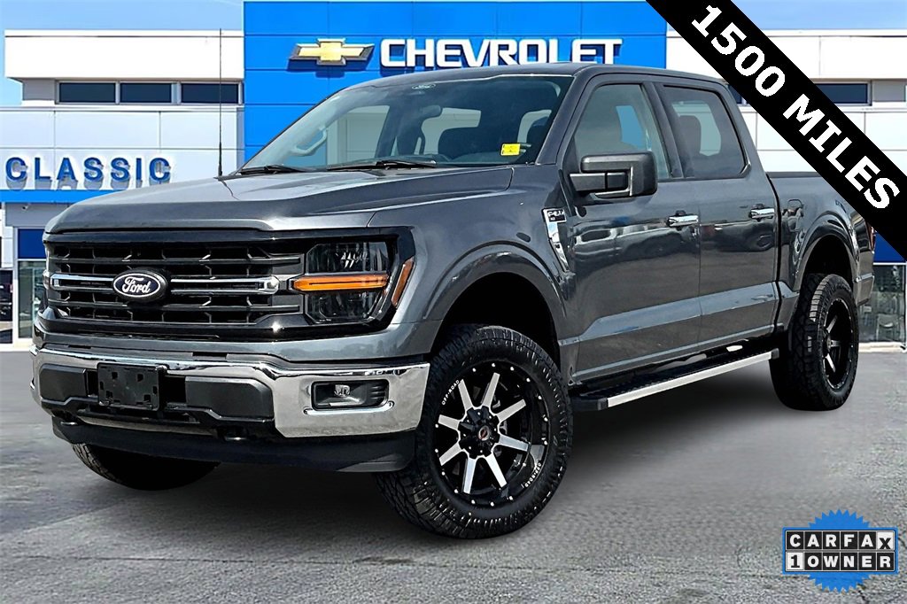 2025 Ford F-150 XLT photo 2