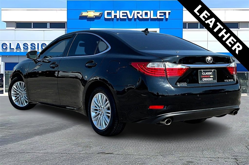 2013 Lexus ES 350 photo 2