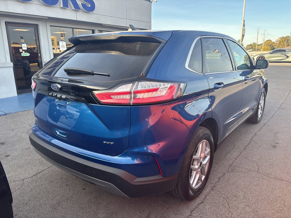 2024 Ford Edge SEL photo 2