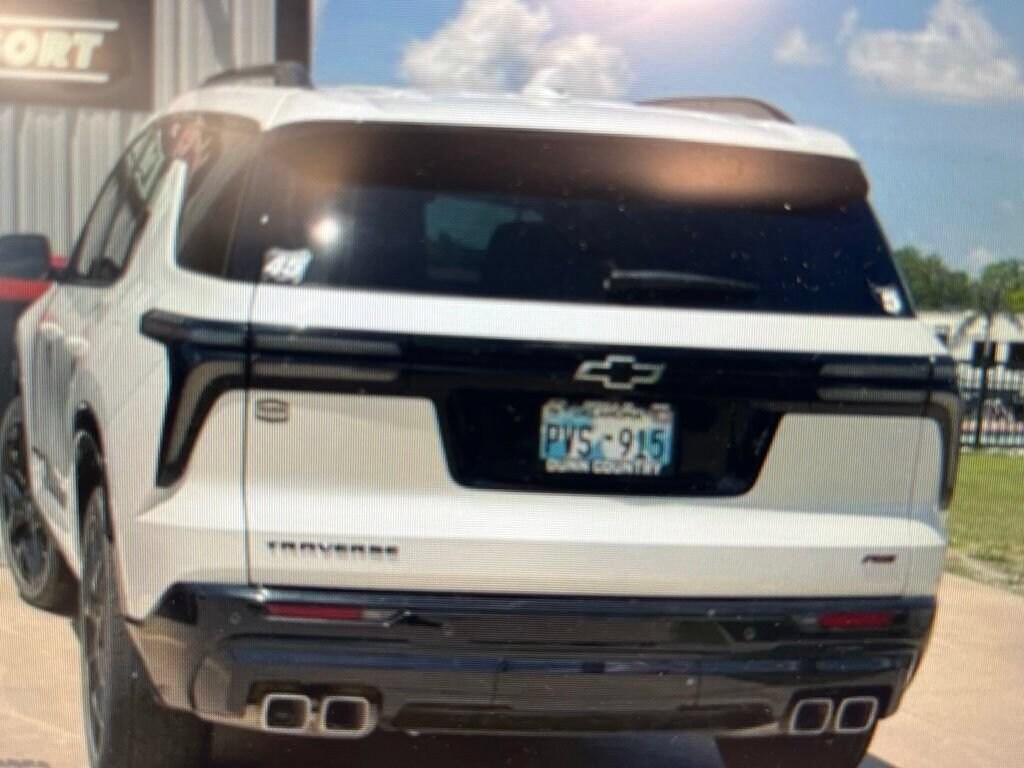 Used 2025 Chevrolet Traverse RS SUV