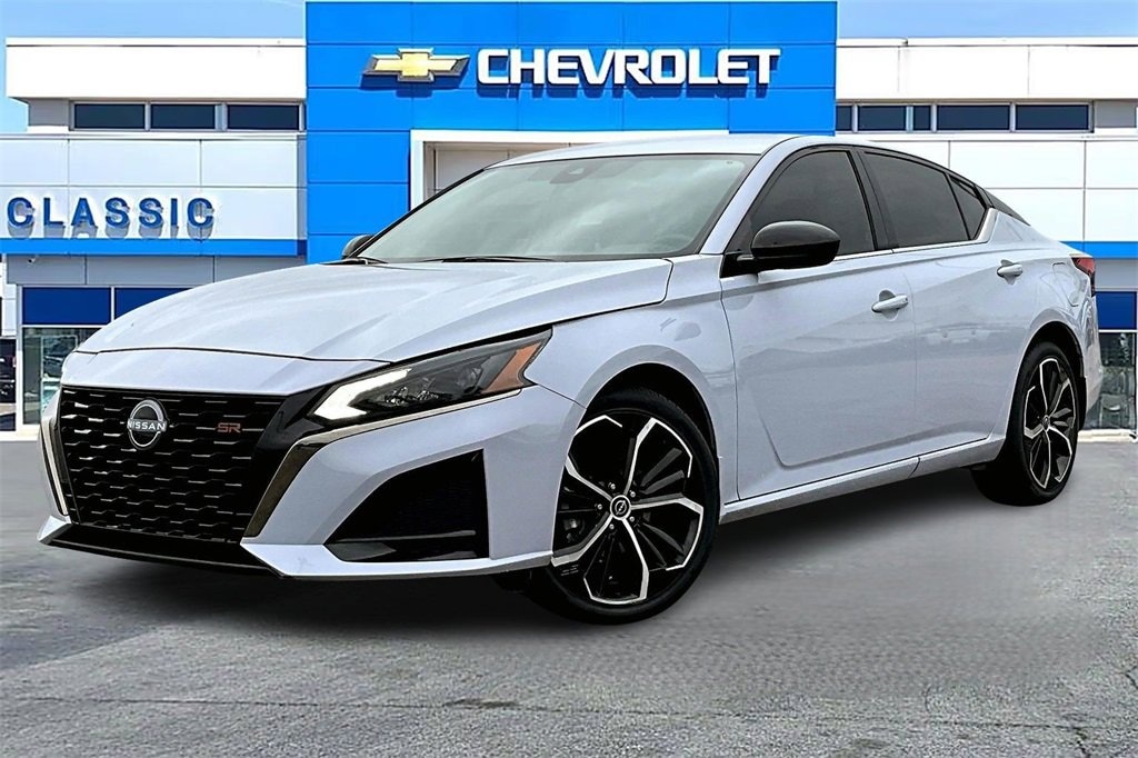 Used 2025 Nissan Altima SR