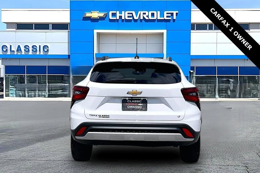 Used 2025 Chevrolet Trax LT SUV