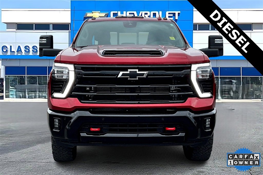 2025 Chevrolet Silverado 2500HD LTZ photo 2