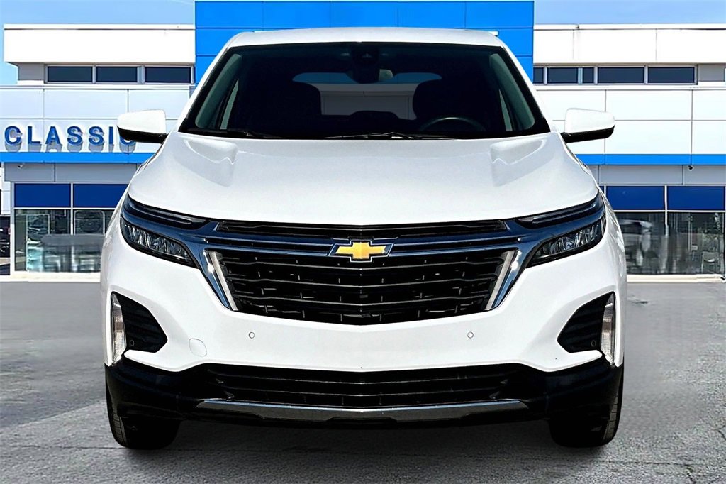 2023 Chevrolet Equinox LT photo 2