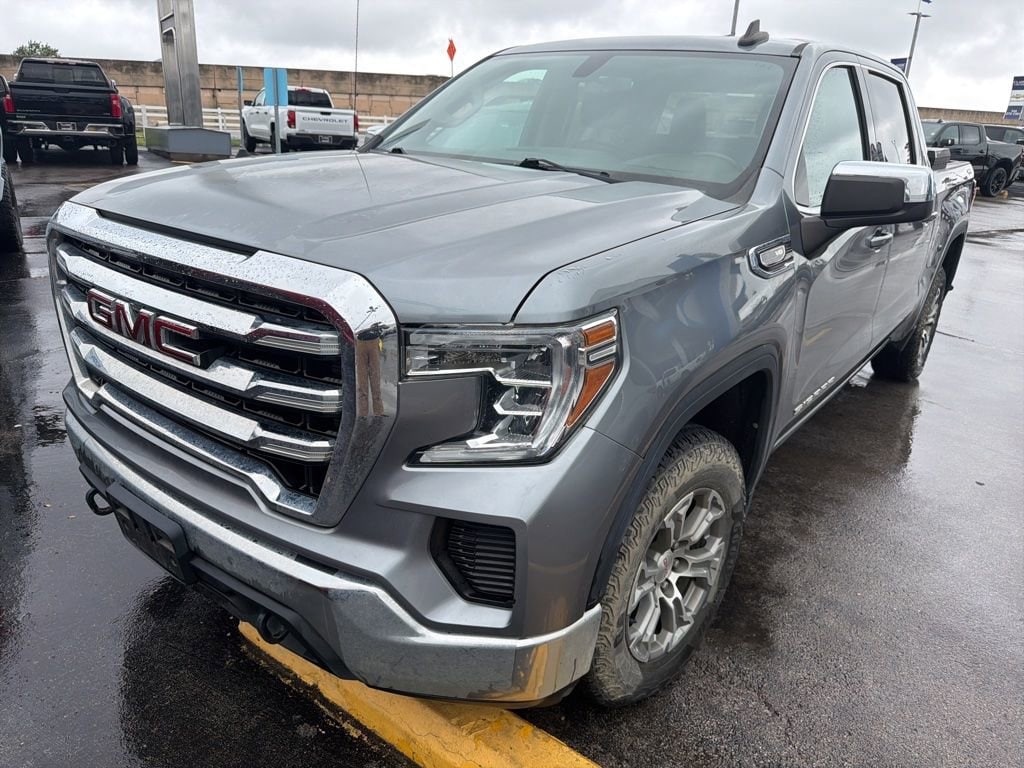 2020 GMC Sierra 4WD Crew Cab Short Box SLE's photo