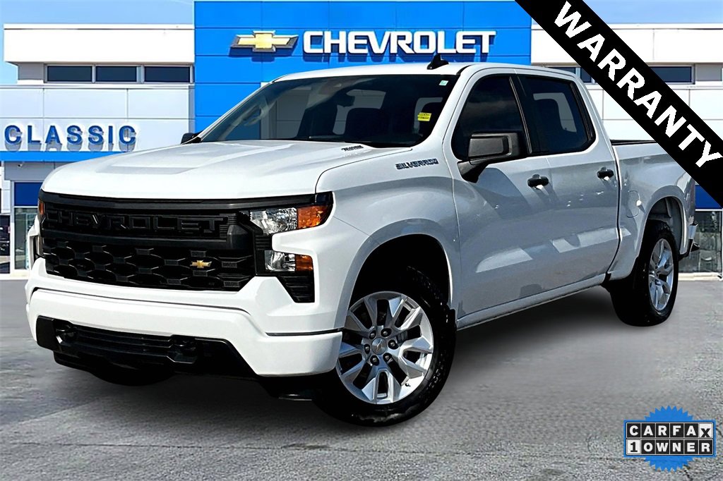 2025 Chevrolet Silverado 1500 Custom photo 3