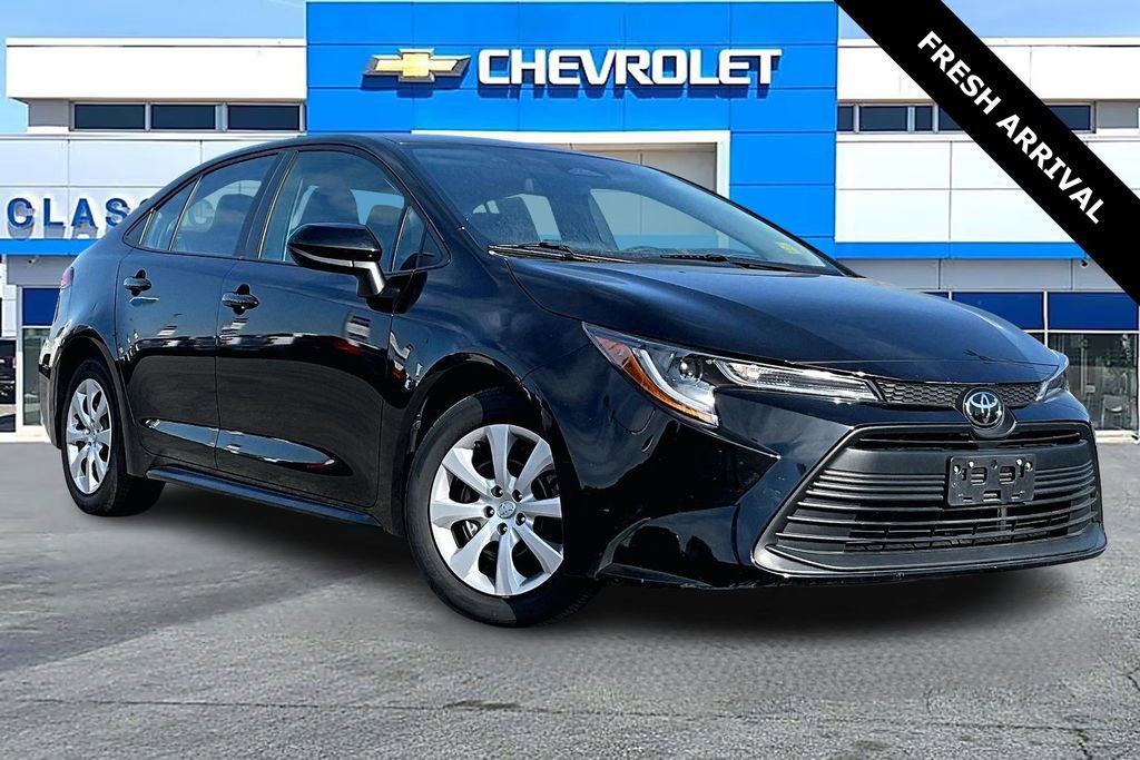 2024 Toyota Corolla LE's photo