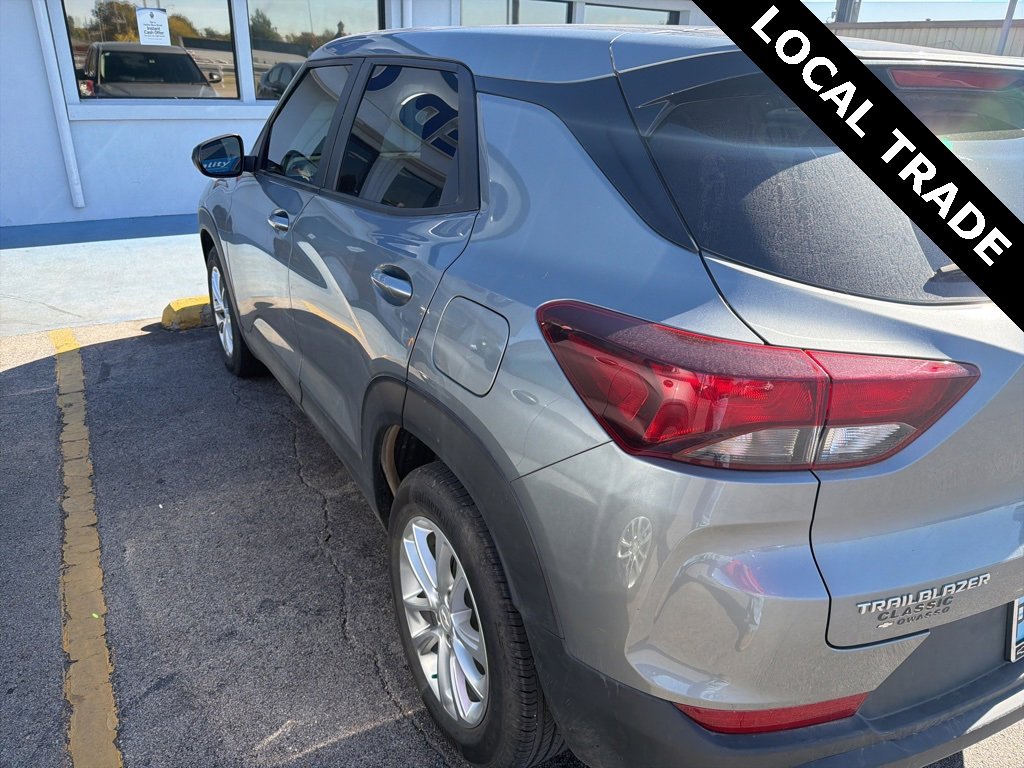 2024 Chevrolet Trailblazer LS photo 2