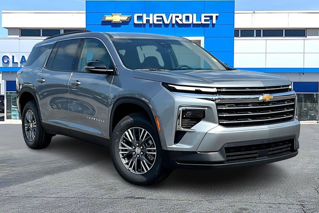 2026 Chevrolet Traverse LT's photo