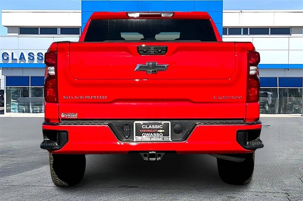 New 2025 Chevrolet Silverado 1500 Custom Truck