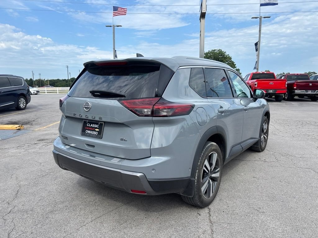 Used 2024 Nissan Rogue SL