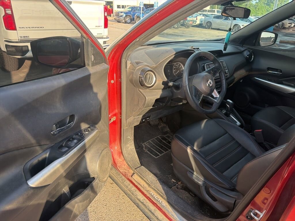 Used 2020 Nissan Kicks SR