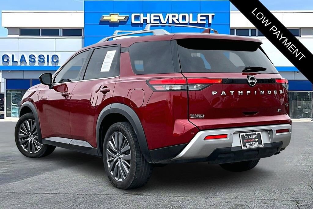 Used 2023 Nissan Pathfinder SL