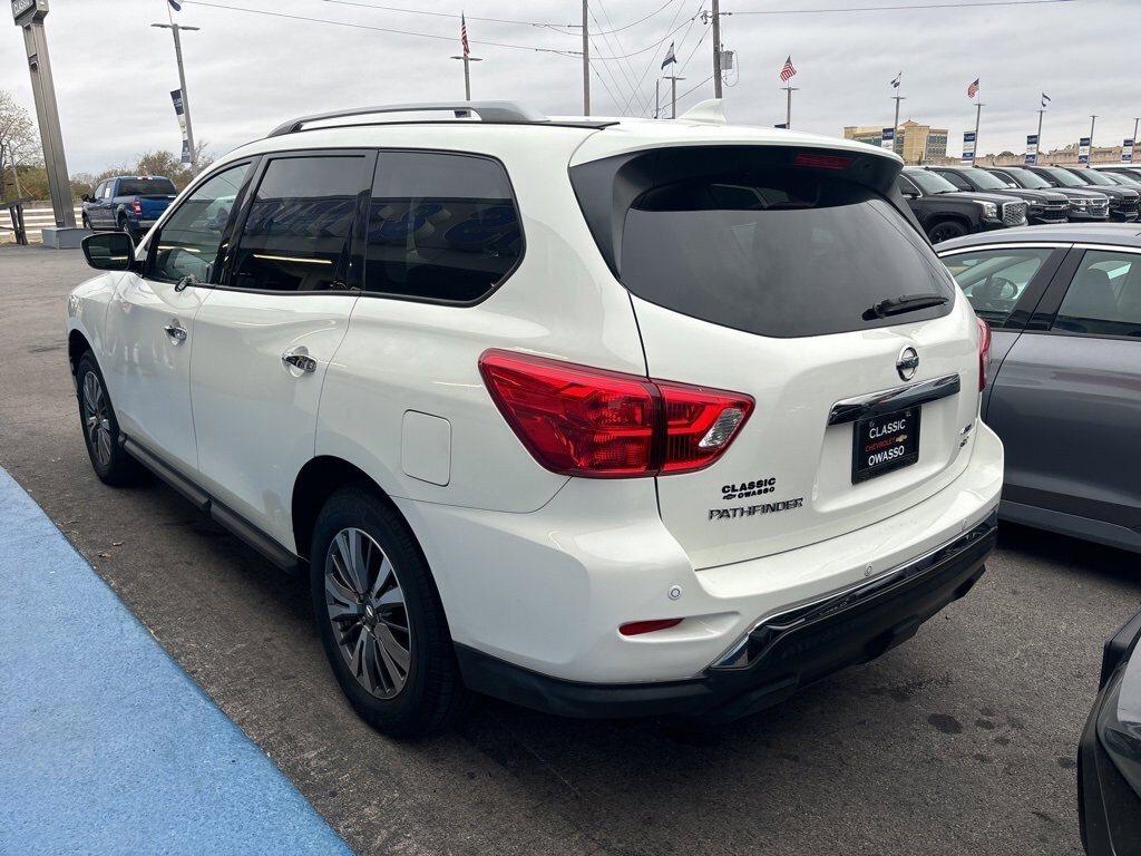 Used 2020 Nissan Pathfinder For Sale at Classic Chevrolet VIN