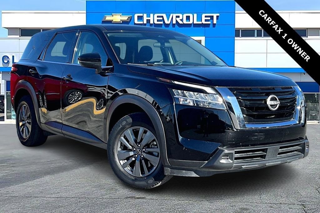 2022 Nissan Pathfinder S