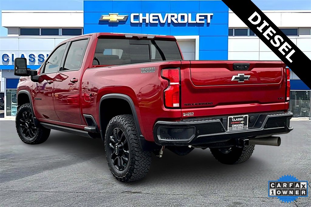 2025 Chevrolet Silverado 2500HD LTZ photo 4