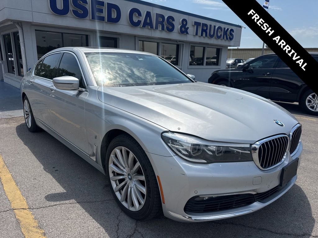 2018 BMW 7 Series 740e iPerformance xDrive's photo