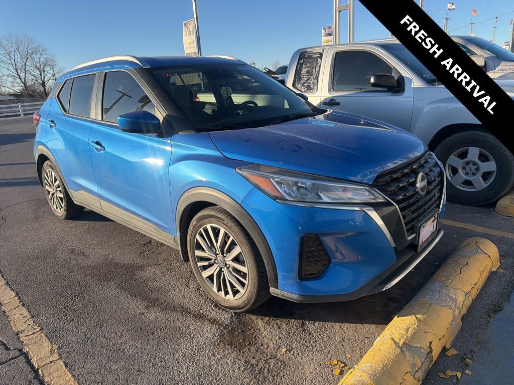 2023 Nissan Kicks SV's photo
