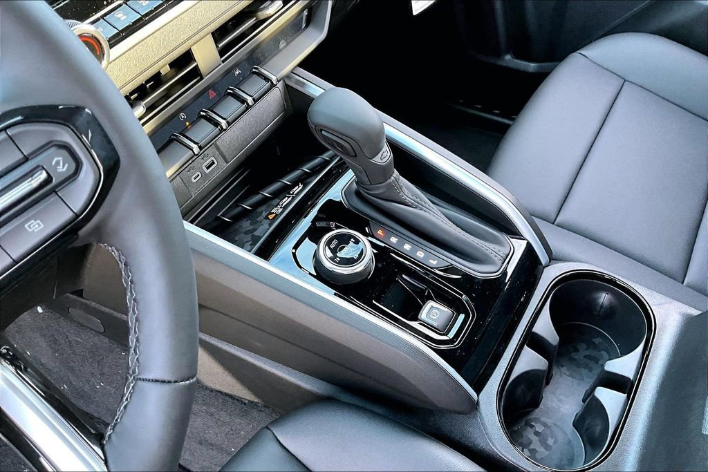 2026 Chevrolet Colorado Trail Boss - Photo 8