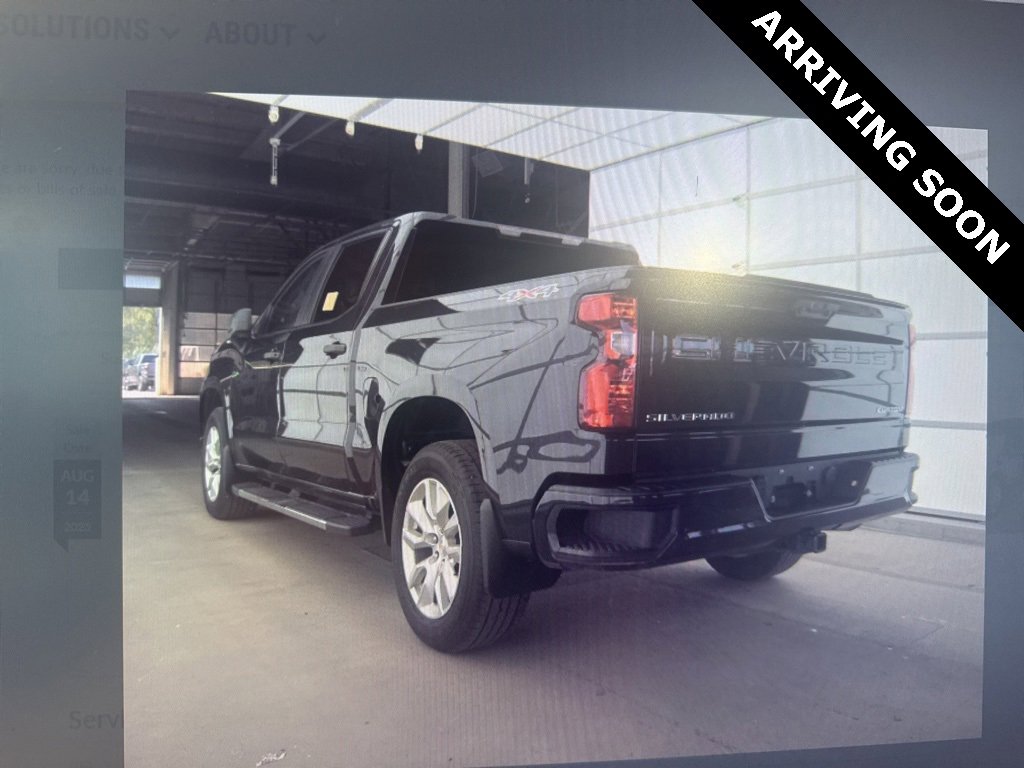 2023 Chevrolet Silverado 1500 Custom photo 4