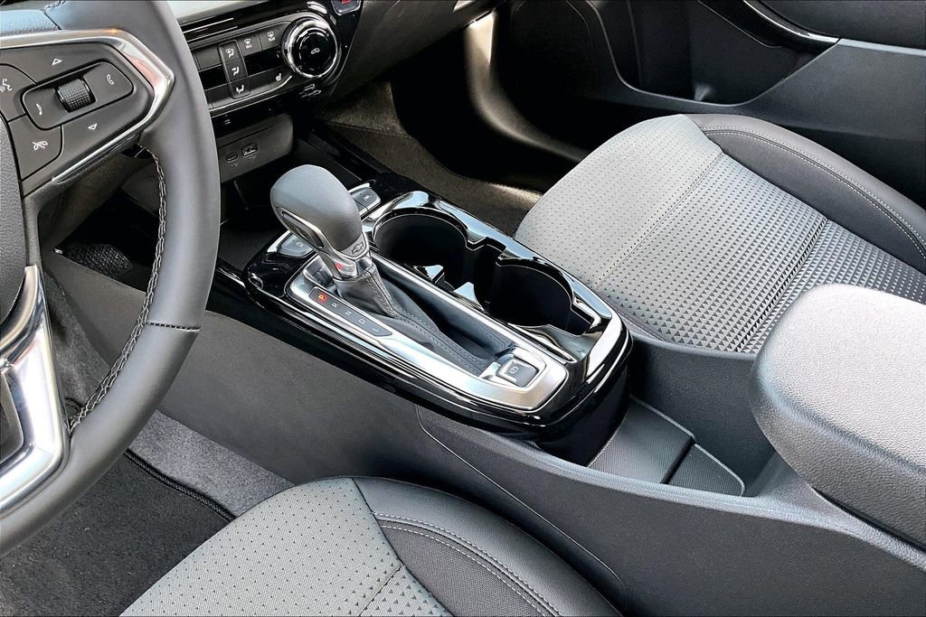 2026 Chevrolet Trax LT - Photo 8