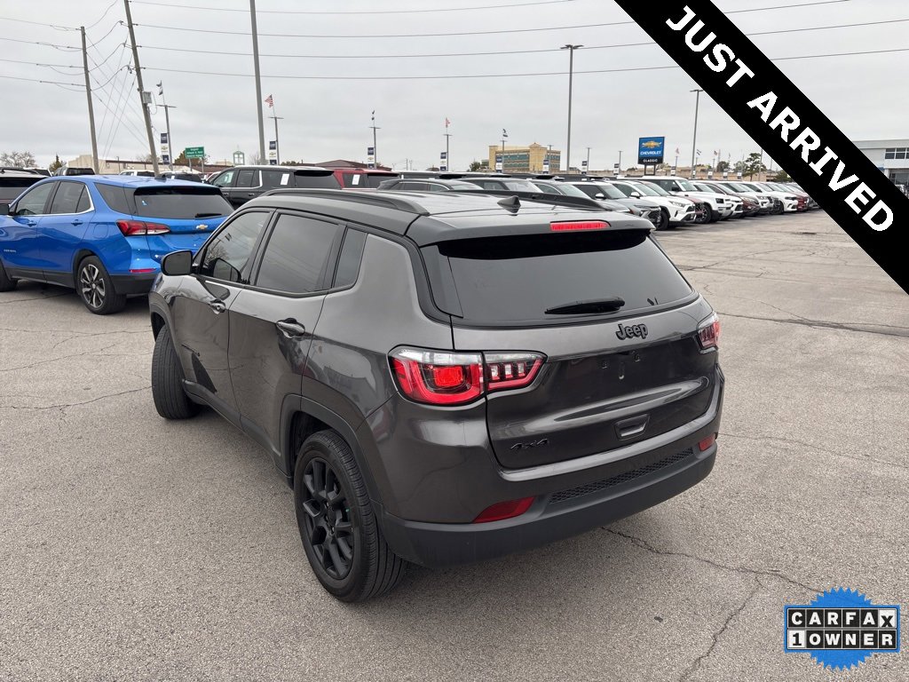 2024 Jeep Compass Latitude photo 2