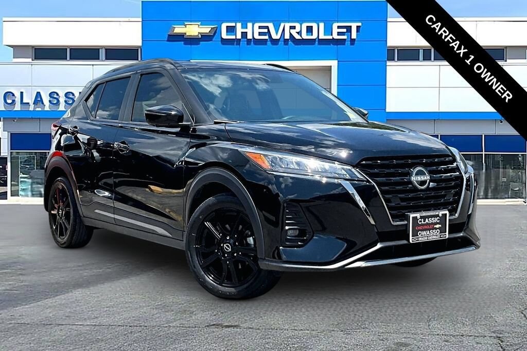 Used 2023 Nissan Kicks SR