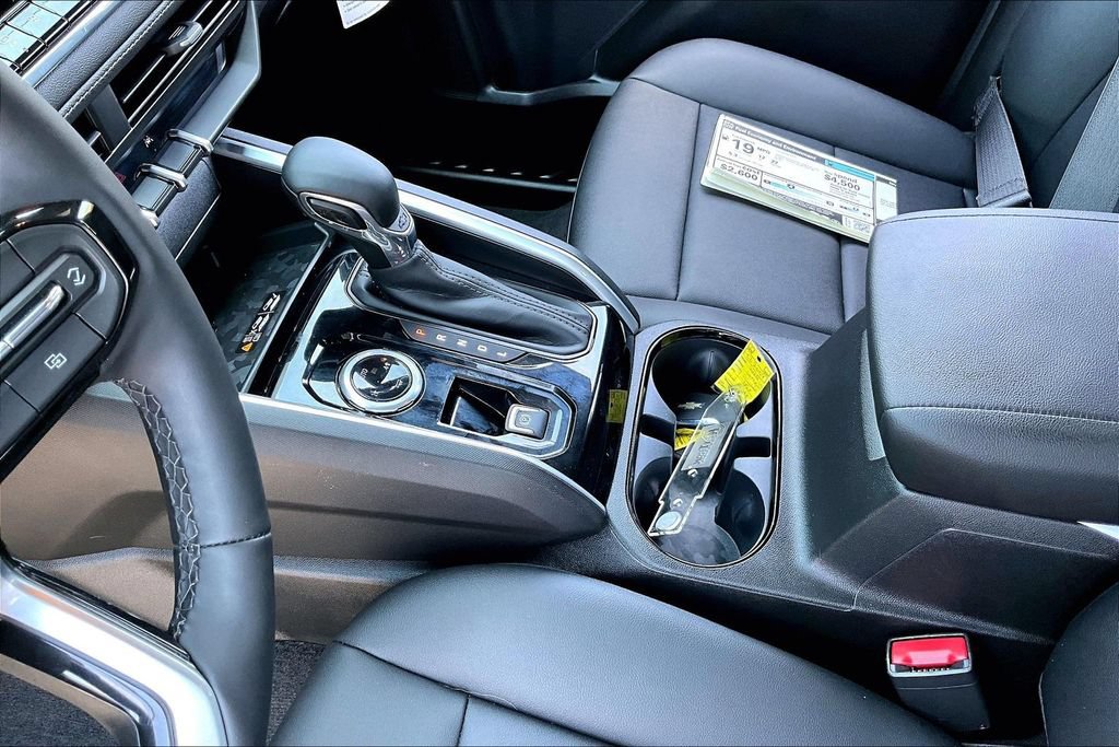 2026 Chevrolet Colorado LT - Photo 8