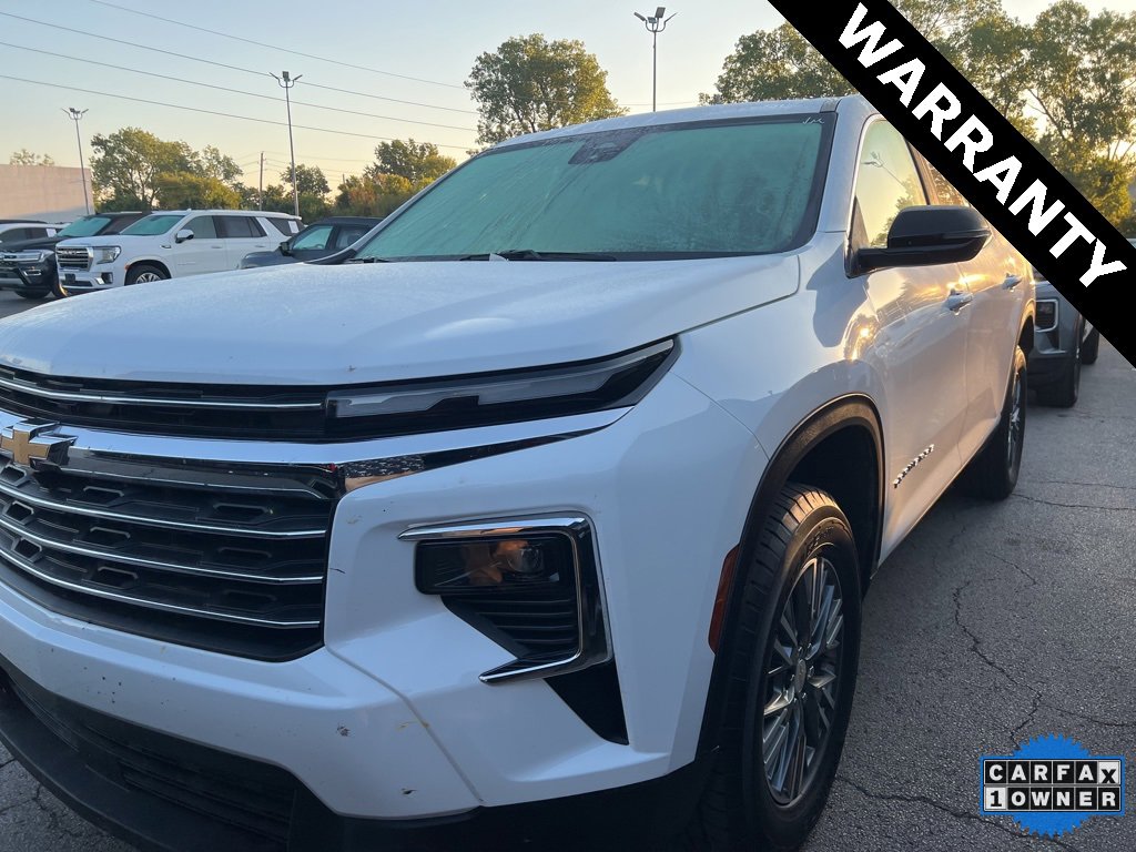 2025 Chevrolet Traverse photo 4