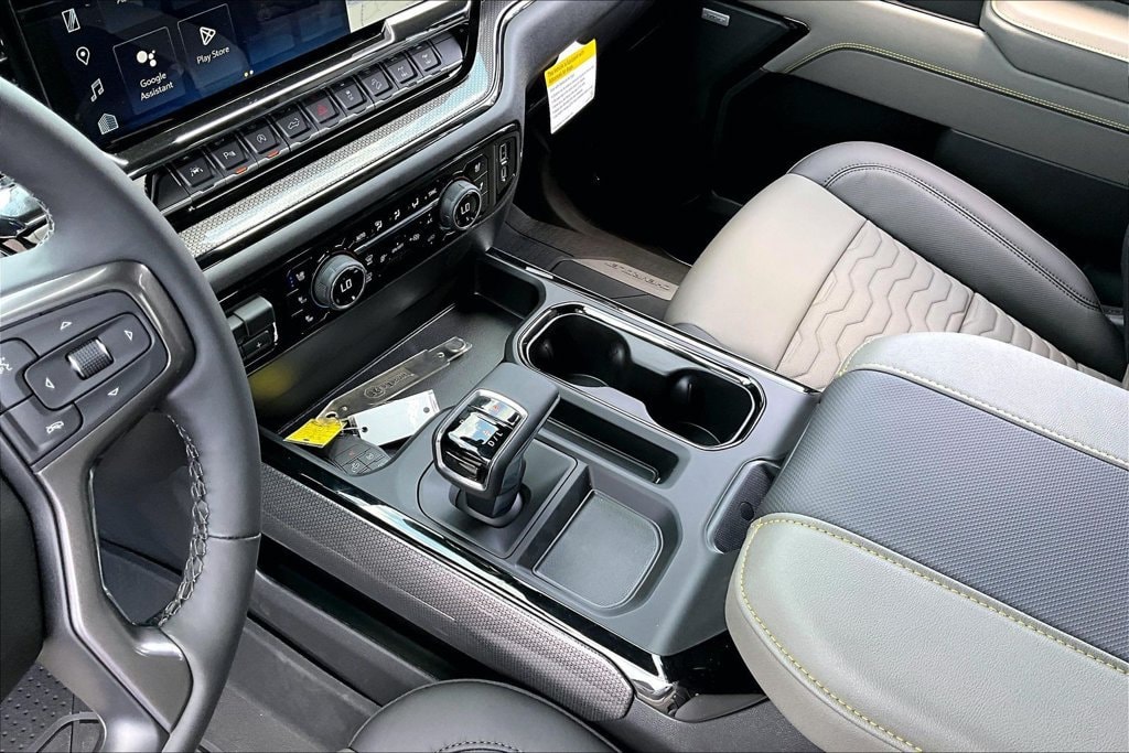 2026 Chevrolet Silverado 1500 ZR2 - Photo 8