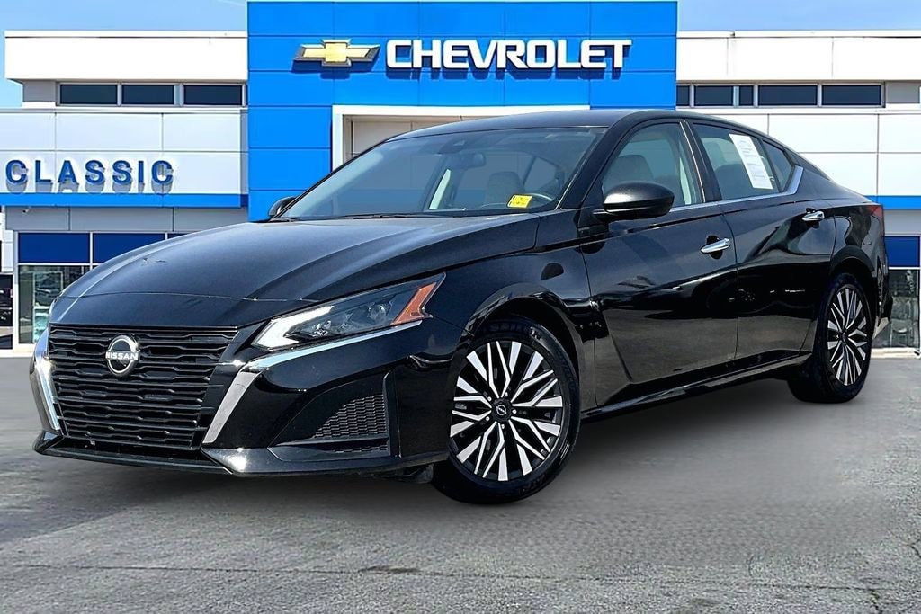Used 2025 Nissan Altima SV