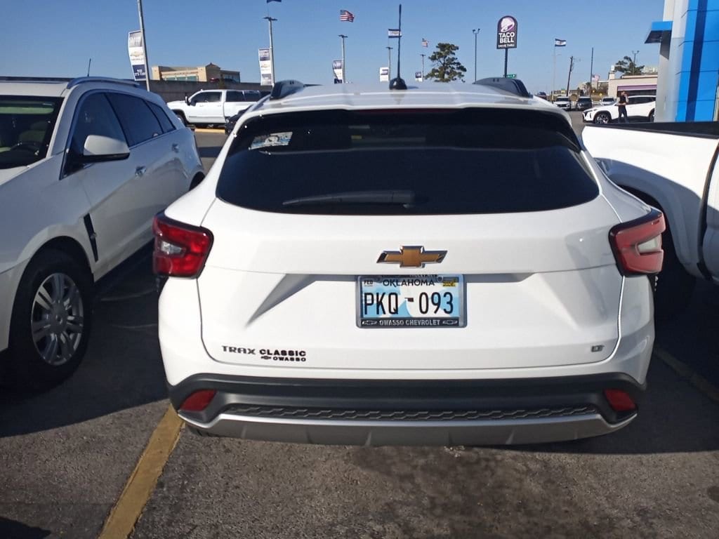 Used 2025 Chevrolet Trax LT SUV