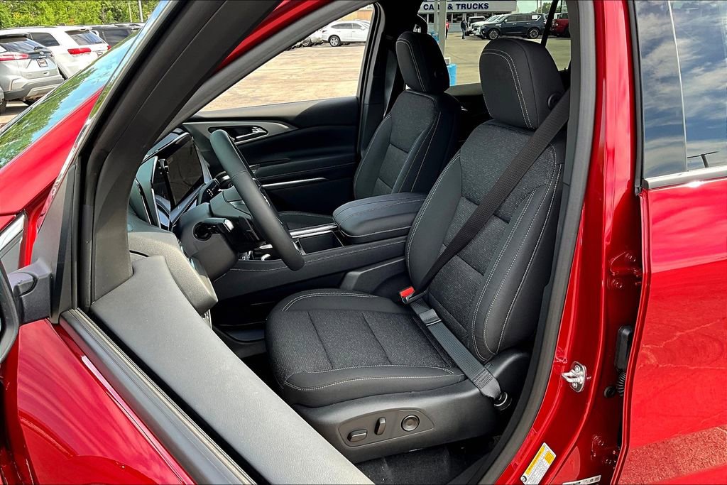 2026 Chevrolet Traverse LT - Photo 9